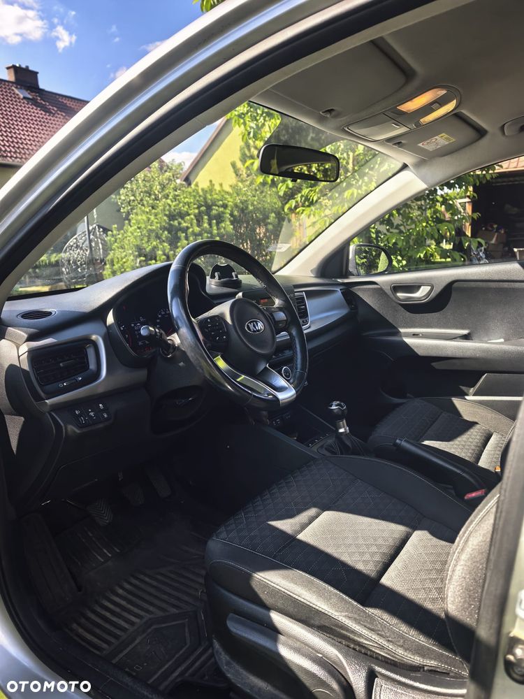 Kia Rio 1.2 L - 17