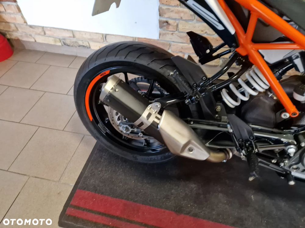 KTM Duke 125 - 28