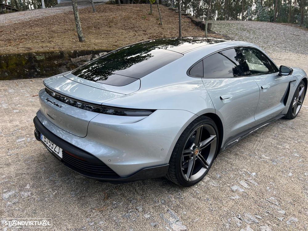 Porsche Taycan Turbo S - 4