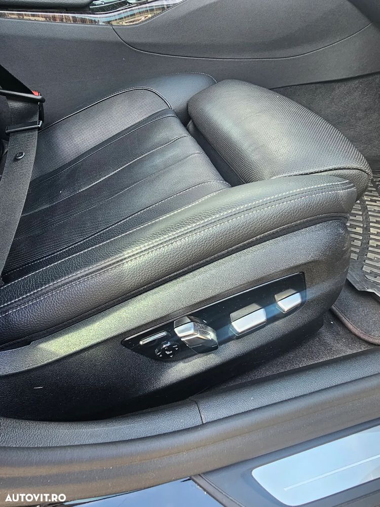 BMW Seria 5 520d Touring Aut. Luxury Line - 13