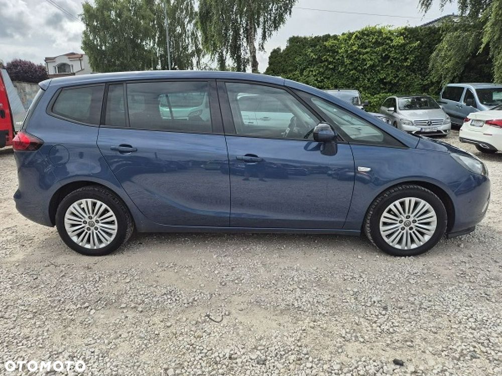 Opel Zafira - 16