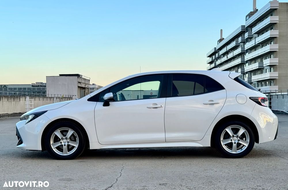Toyota Corolla 1.8 HSD Business - 9