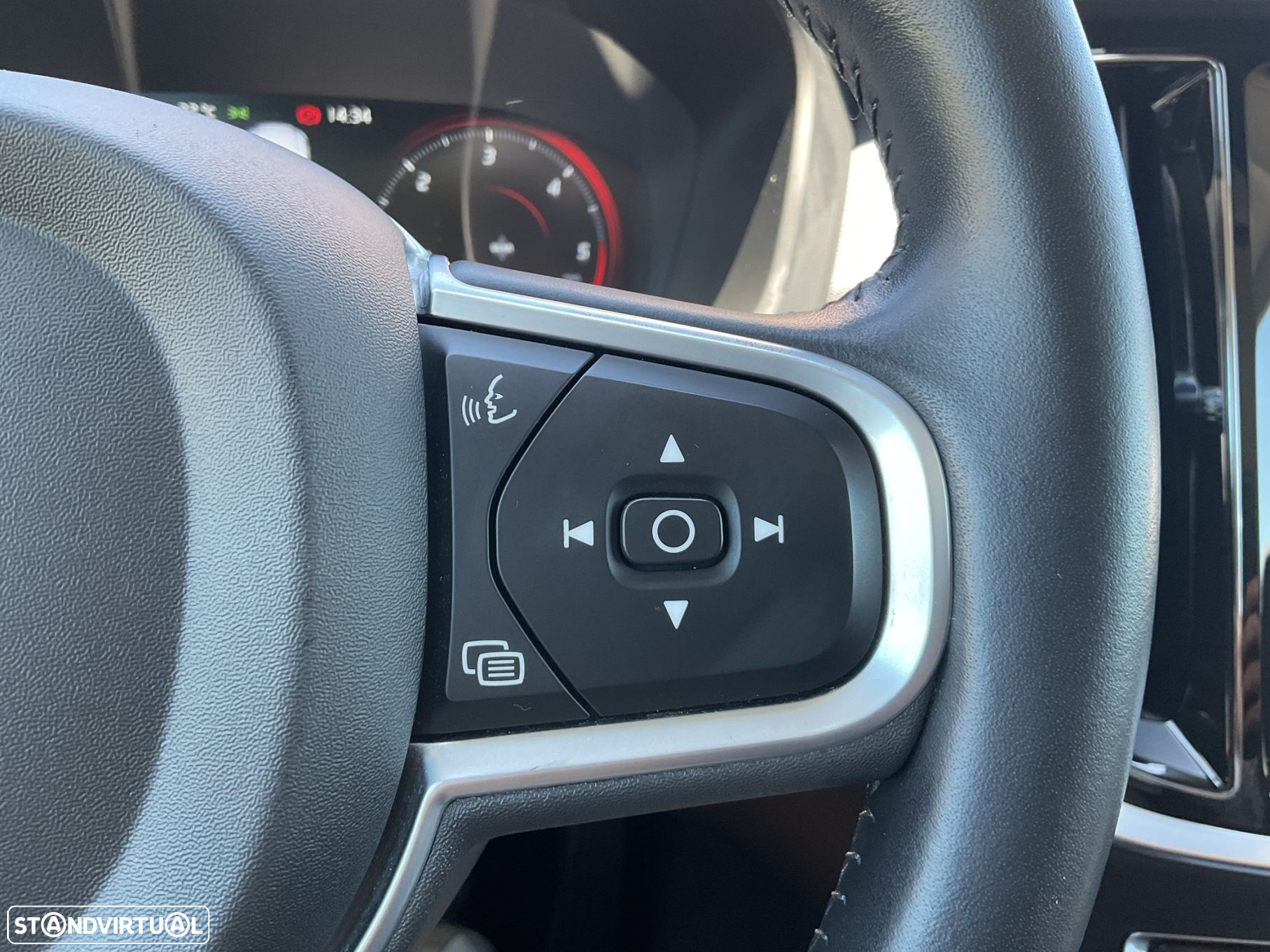 Volvo V60 2.0 D3 Momentum - 42