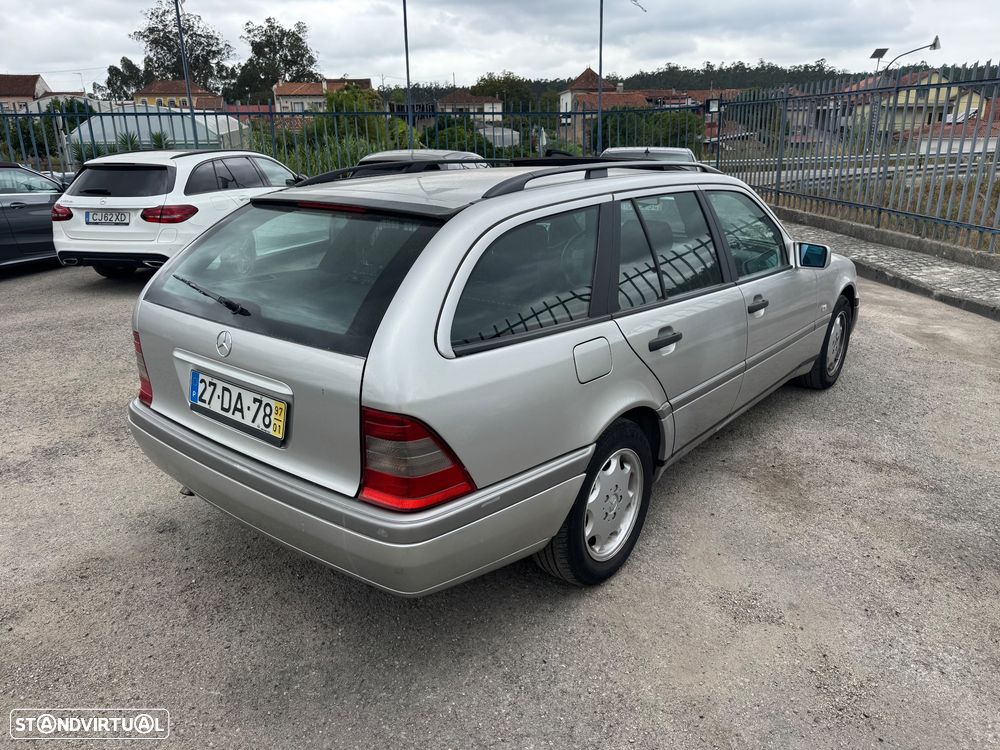 Mercedes-Benz C 220 D Elegance - 26