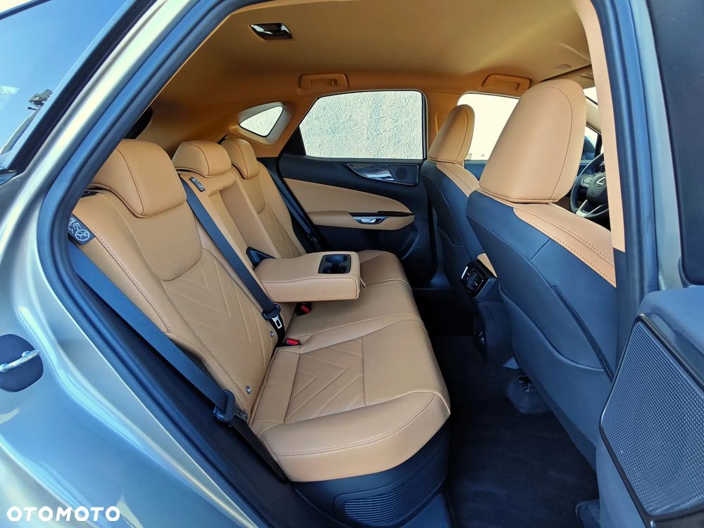 Lexus NX 350h Prestige AWD - 16