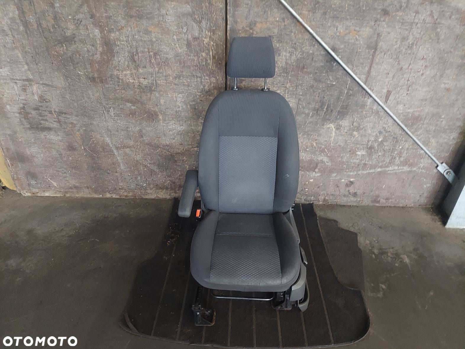 FOTEL LEWY PRZÓD KIEROWCY FORD C-MAX I - 1