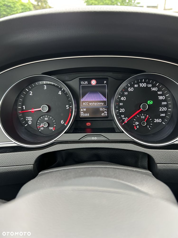 Volkswagen Passat 2.0 TDI SCR DSG Comfortline - 13
