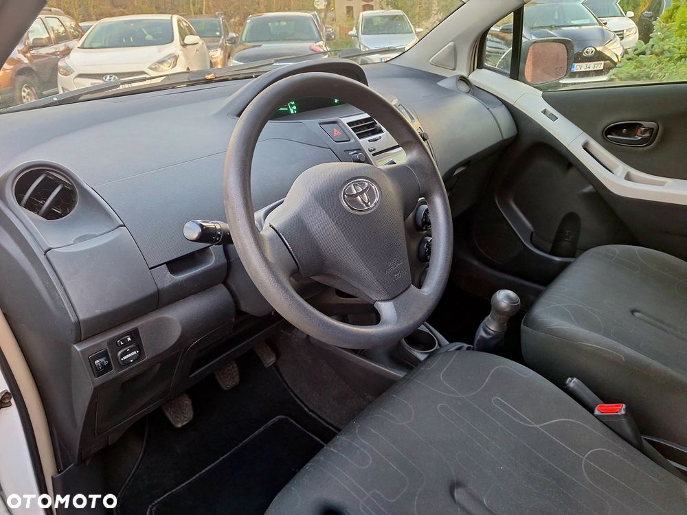 Toyota Yaris - 3