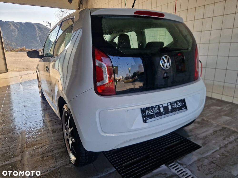 Volkswagen up! - 8