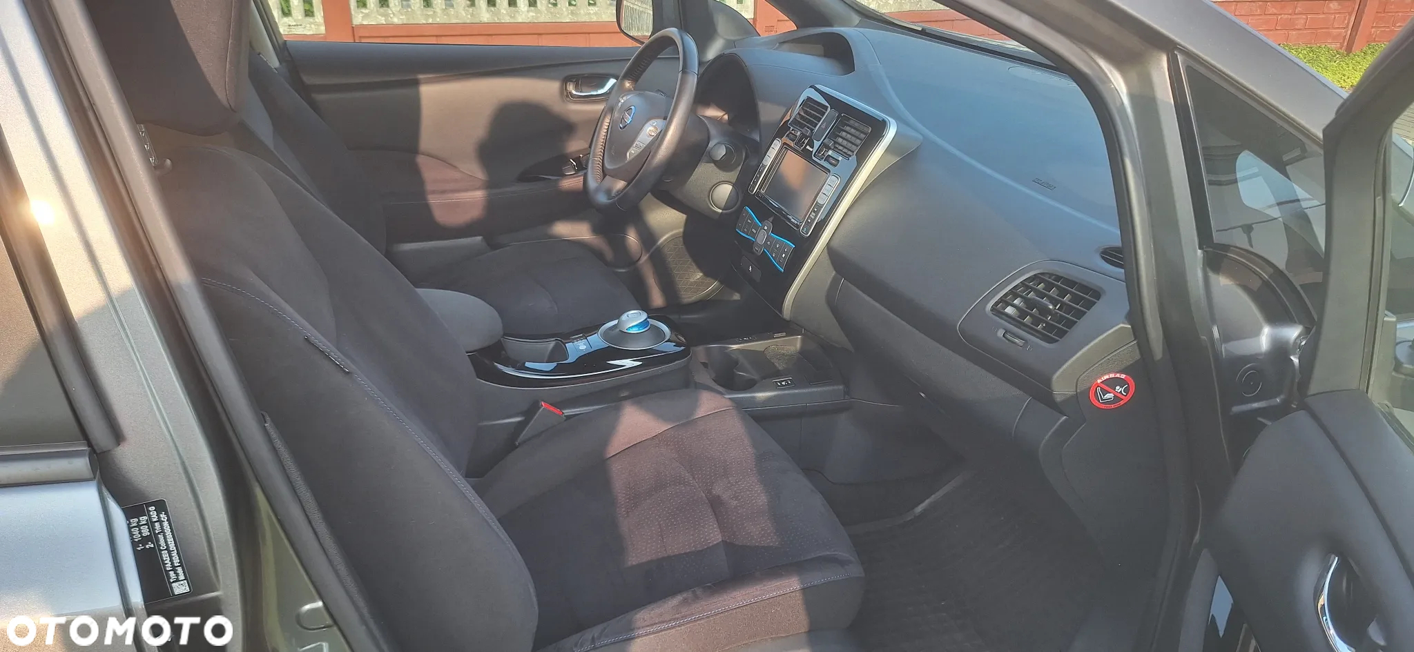 Nissan Leaf - 6