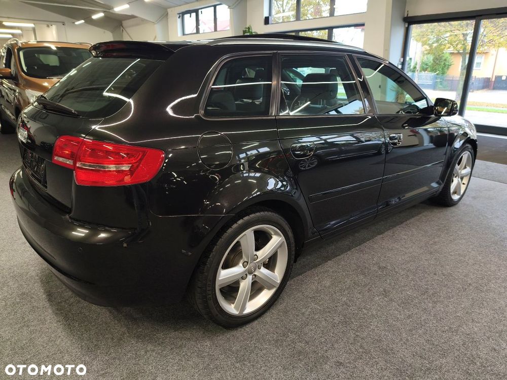 Audi A3 Sportback 2.0 TDI DPF S line Sportpaket plus - 4
