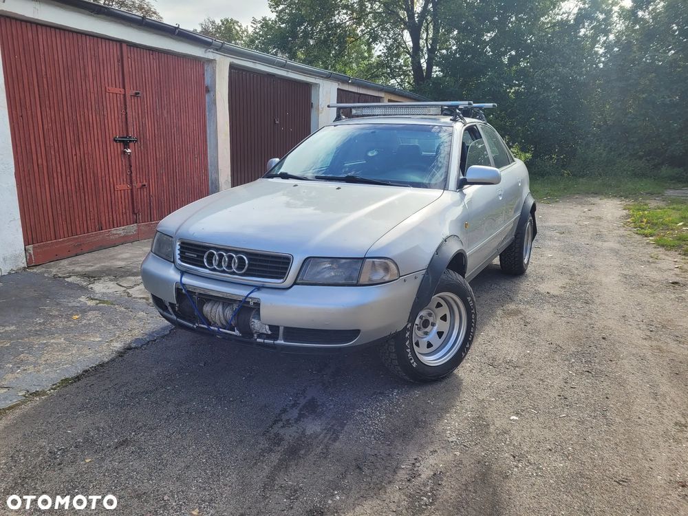 Audi A4 Limousine 2.4 - 7