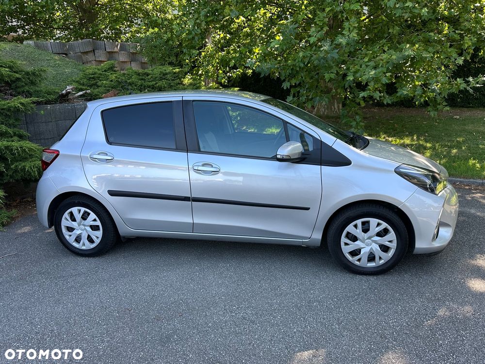 Toyota Yaris 1.5 Premium - 2