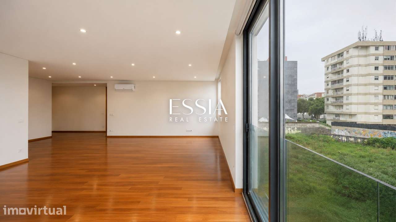 Apartamento T3 com Varanda de 37.6m2 no Varandas do Foco - Grande imagem: 4/31
