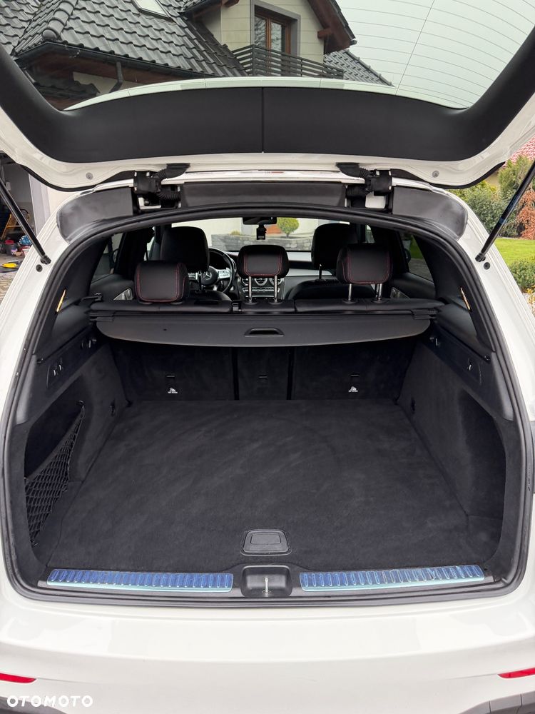 Mercedes-Benz GLC - 27