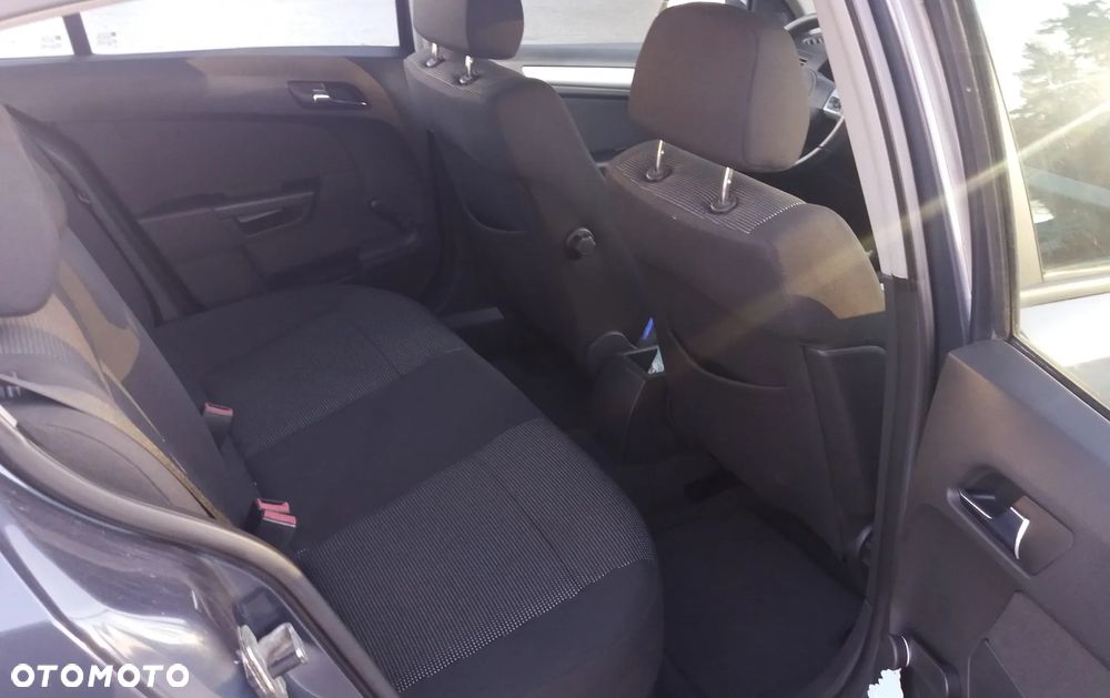 Opel Astra III 1.9 CDTI Sport - 11