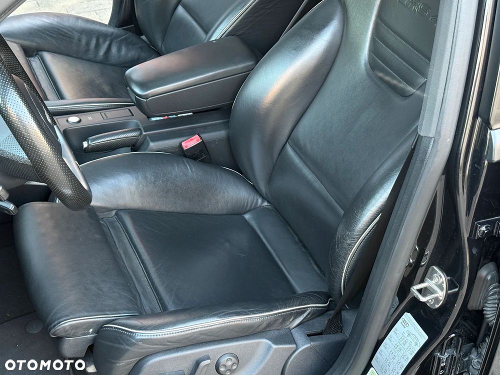 Audi RS4 Limousine - 27