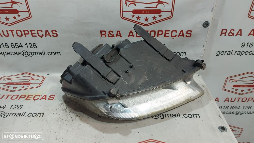 Ótica Farol Frente Frontal Esquerda Ford C-Max 7M113W030AB Original - 4