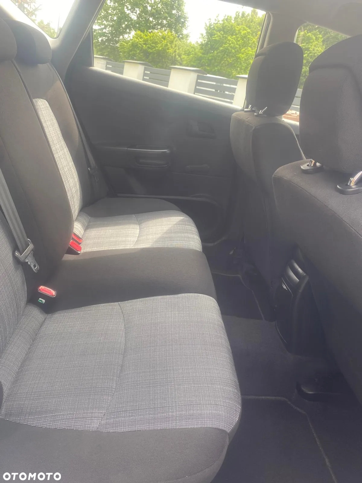 Kia Ceed - 36