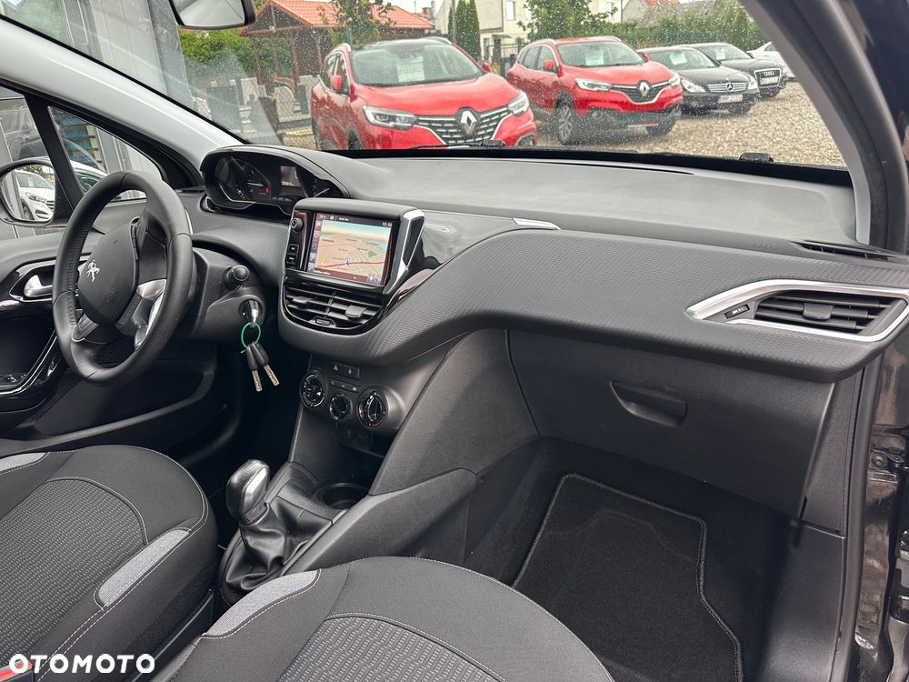 Peugeot 208 1.2 PureTech Style - 10