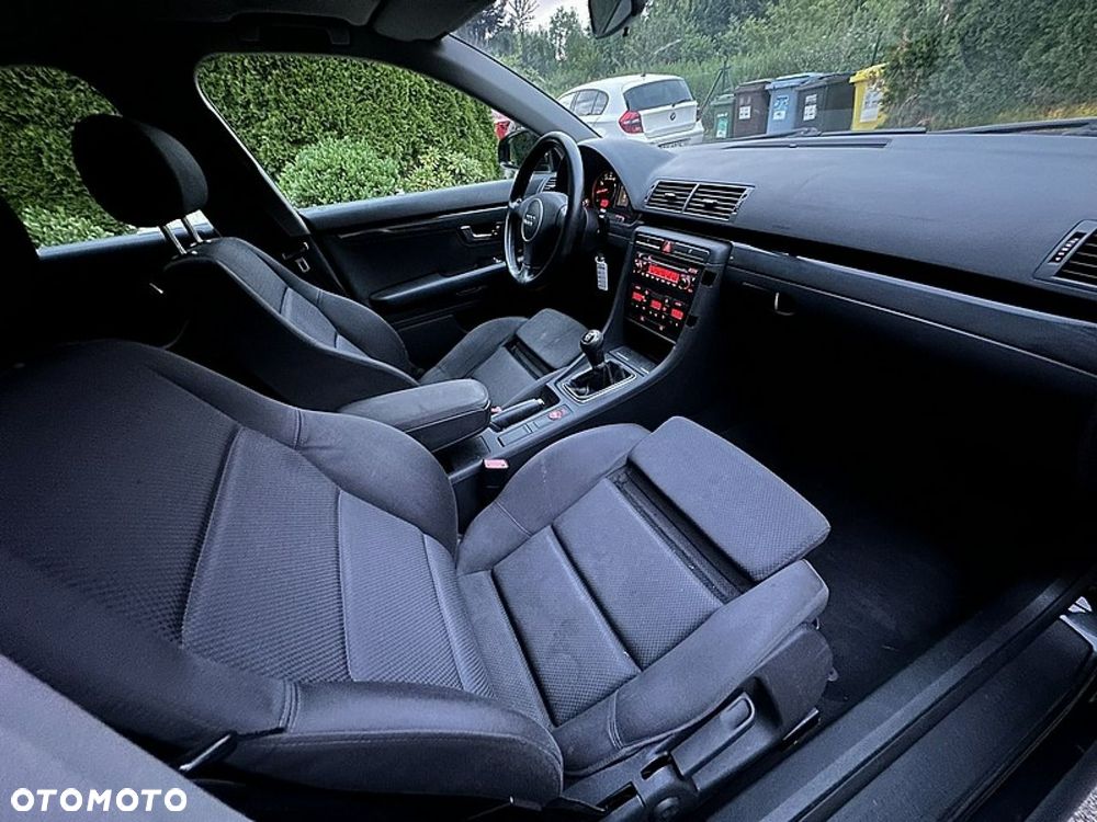 Audi A4 Avant - 11