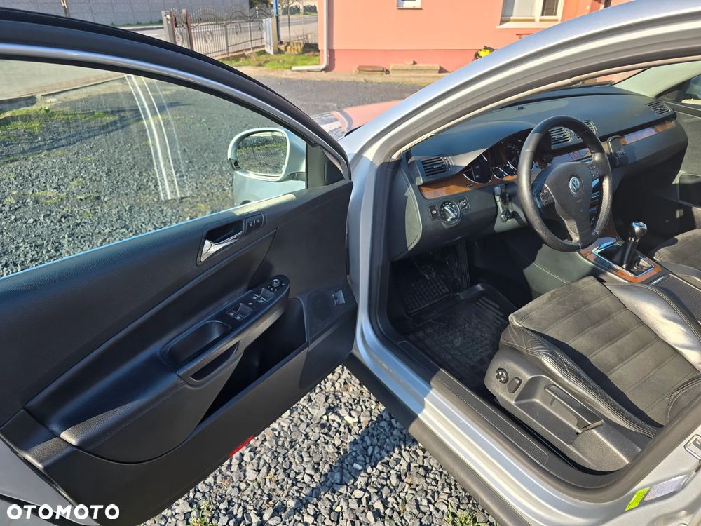 Volkswagen Passat 2.0 TDI DPF Highline DSG - 4