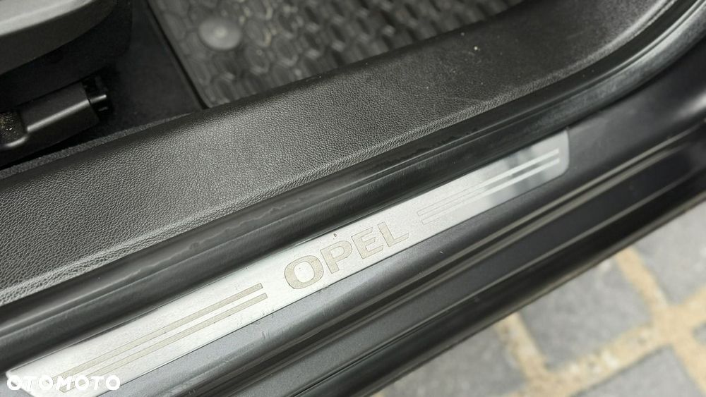 Opel Insignia 2.0 T Cosmo 4x4 - 33