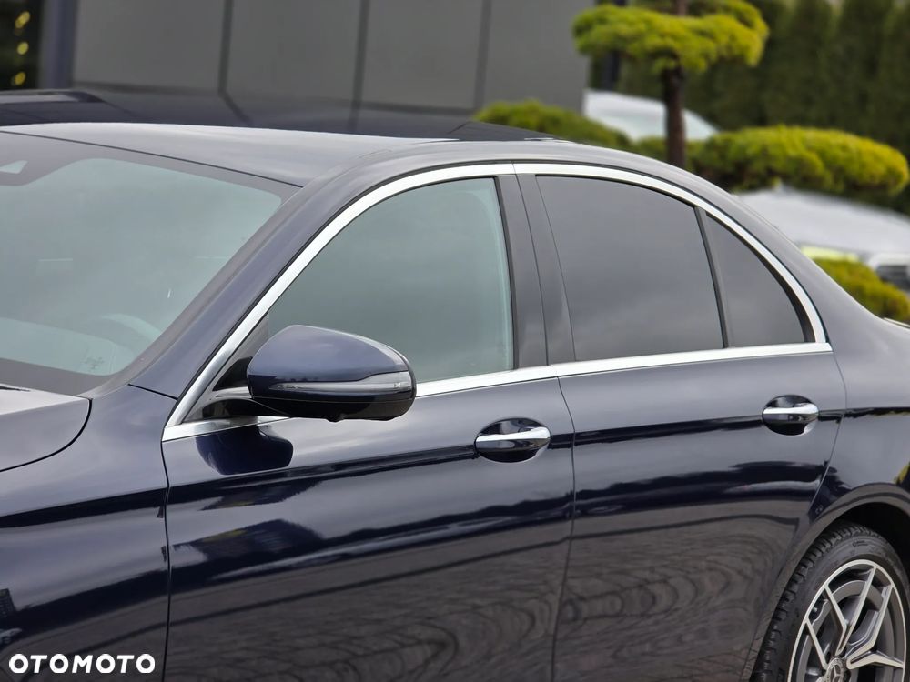 Mercedes-Benz Klasa E 220 d 4-Matic Avantgarde - 29
