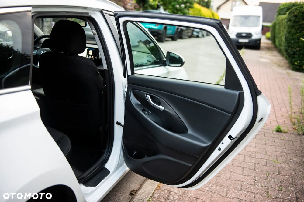 Hyundai i30 1.6 CRDI DCT Style - 34