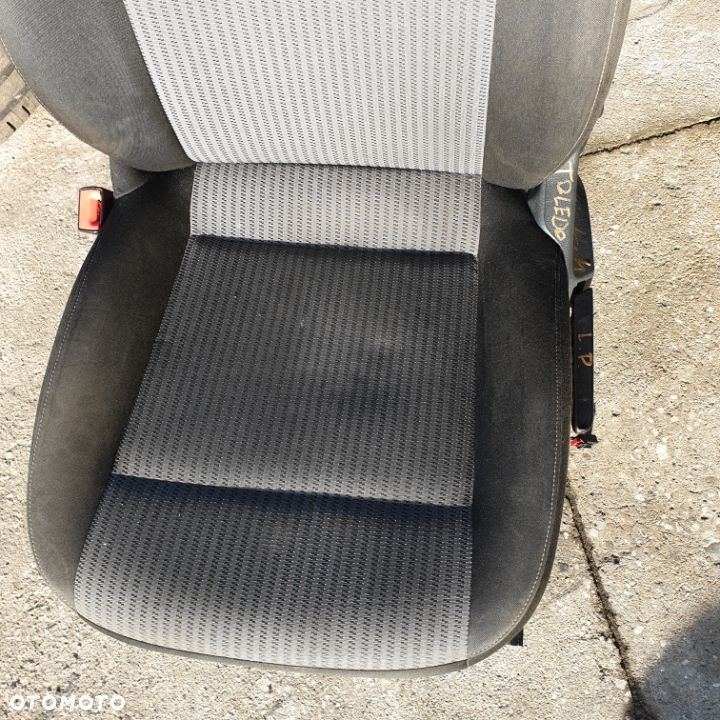 SEAT TOLEDO IV 4 POSZYCIE FOTELA LEWY PRZOD 14R - 2