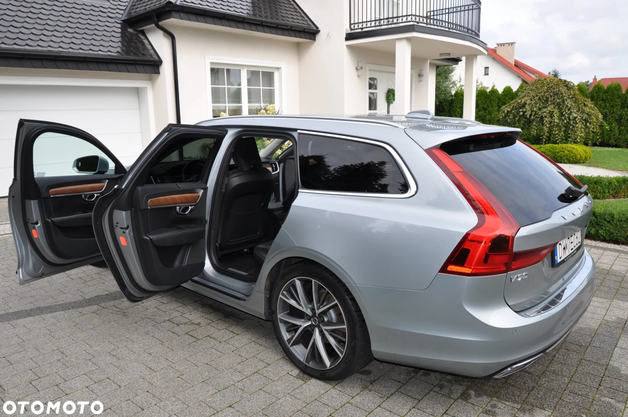 Volvo V90 D4 AWD Inscription - 4