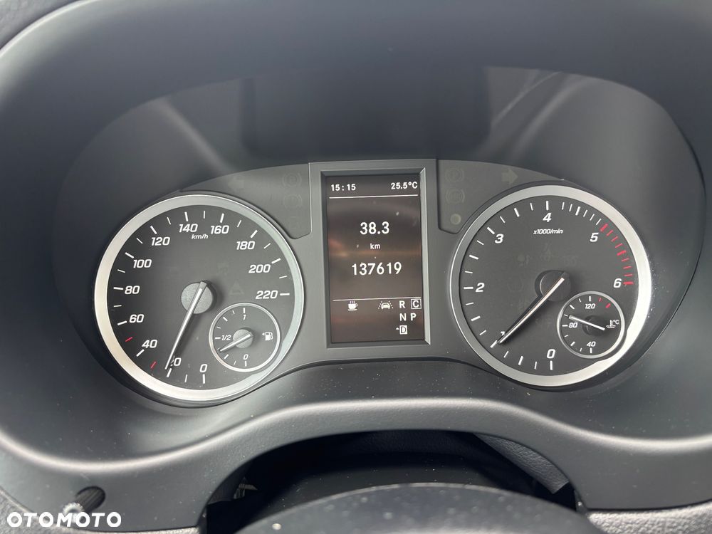 Mercedes-Benz Vito - 18
