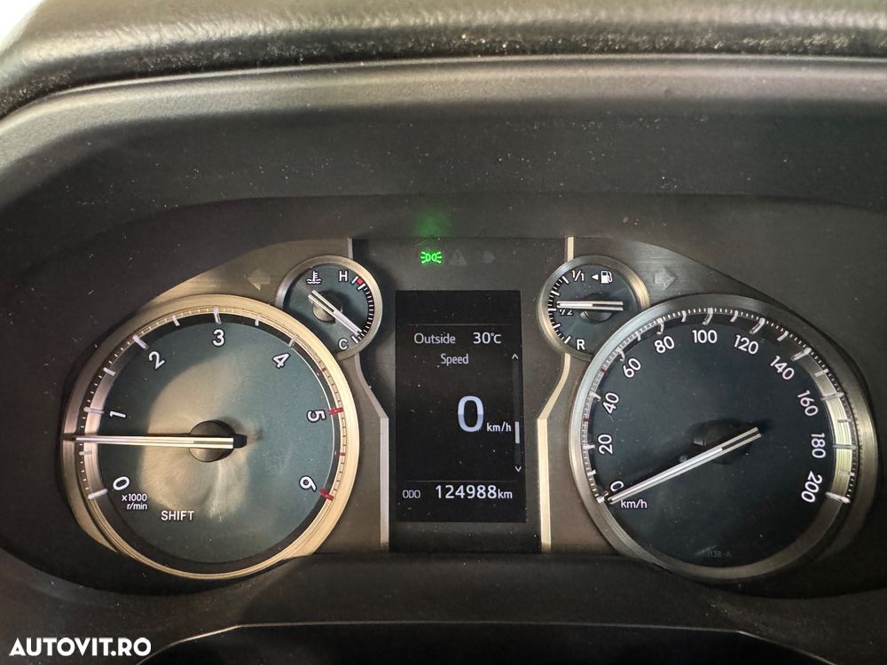 Toyota Land Cruiser 2.8l Turbo D-4D M/T Executive - 6
