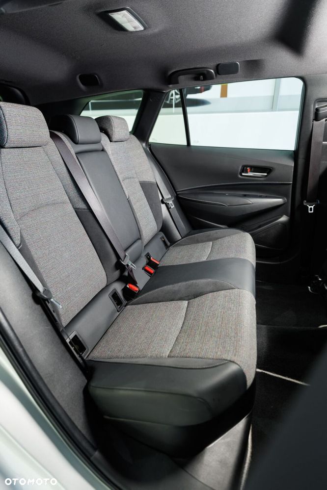 Toyota Corolla 1.8 Hybrid Style - 21