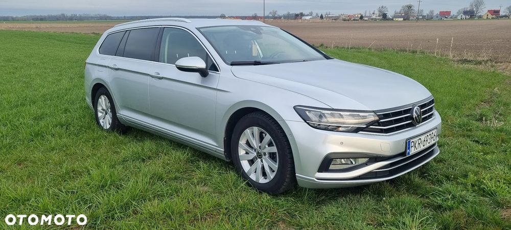 Volkswagen Passat - 12
