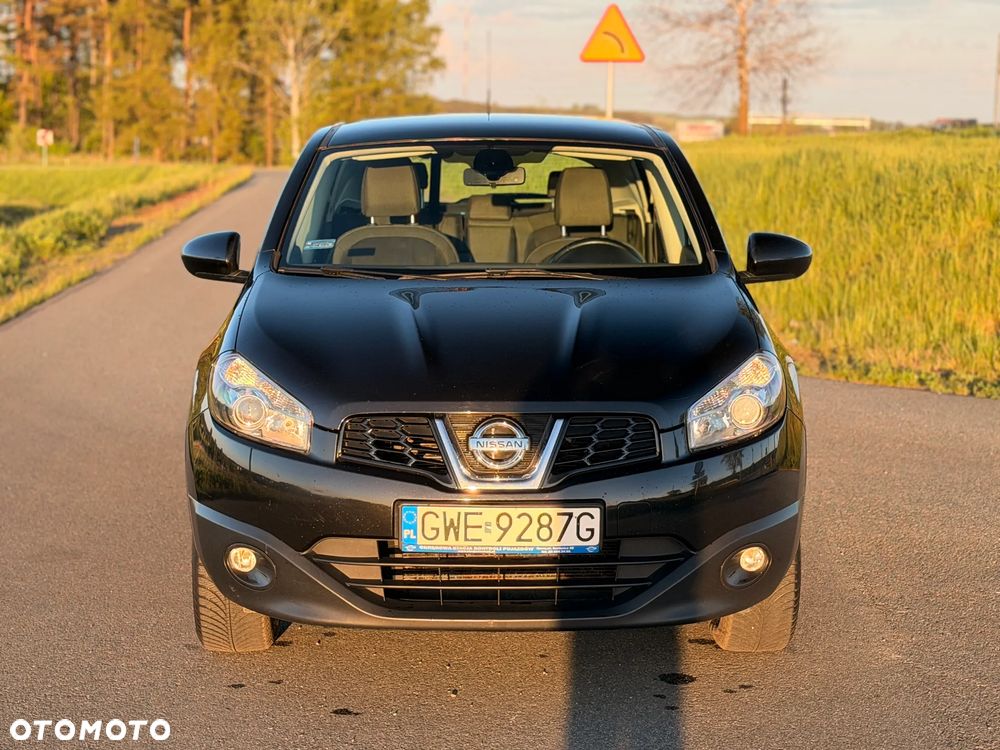 Nissan Qashqai 1.6 visia - 2