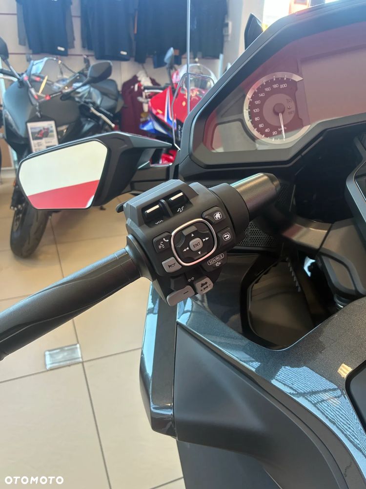Honda GL - 12