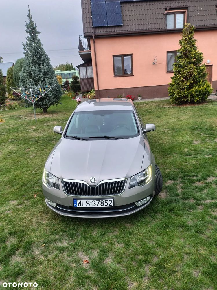 Skoda Superb 2015 photo 3