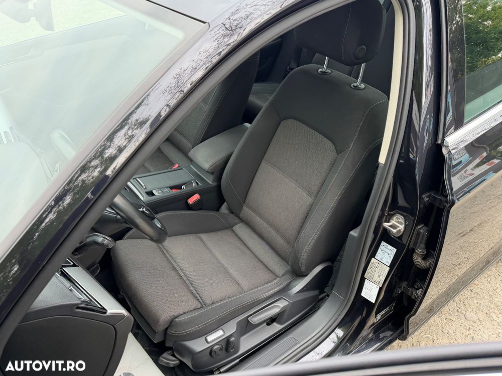 Volkswagen Passat 1.6 TDI (BlueMotion Technology) DSG Comfortline - 11
