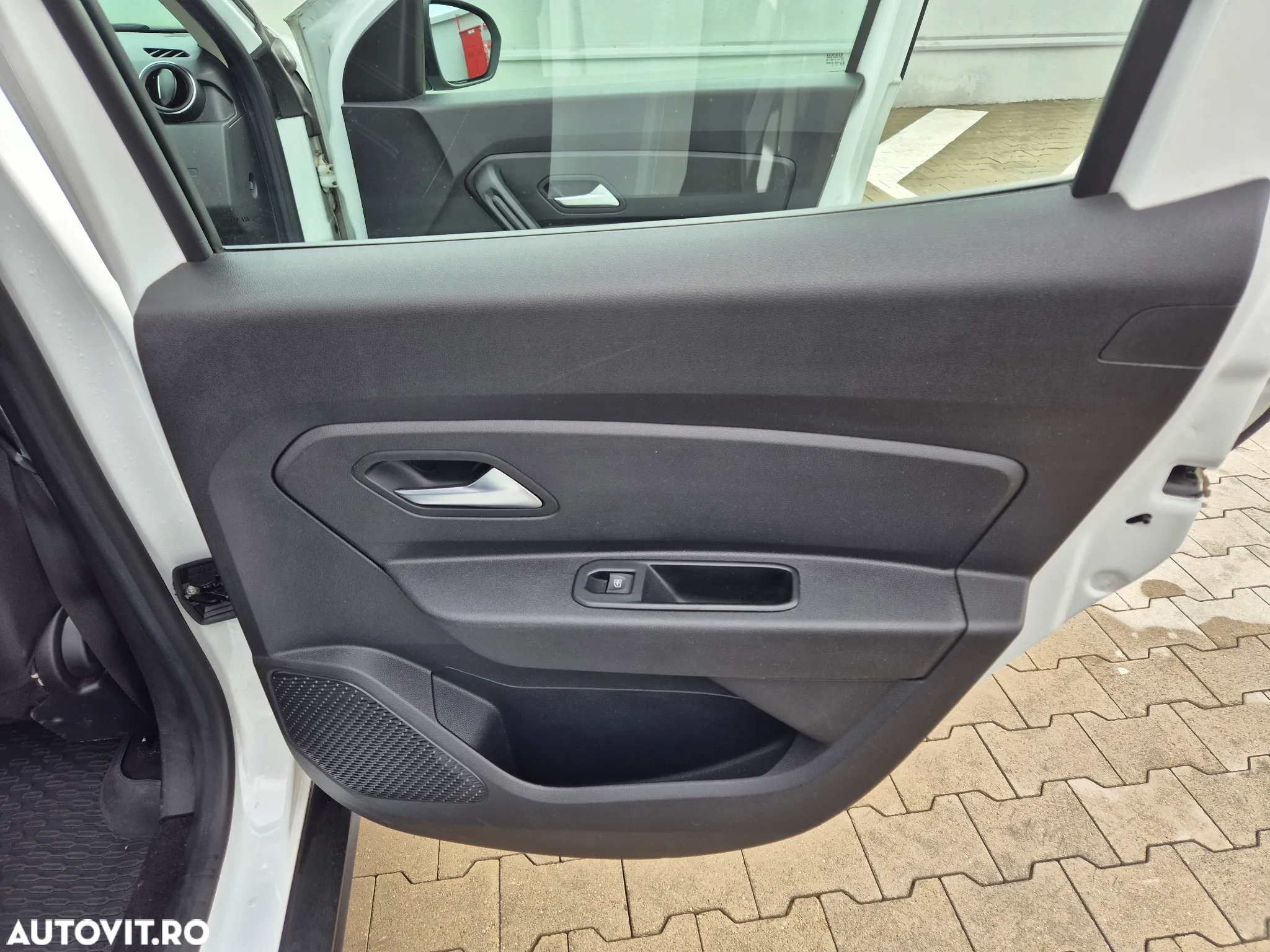 Dacia Duster 1.5 Blue dCi 4WD Comfort - 29
