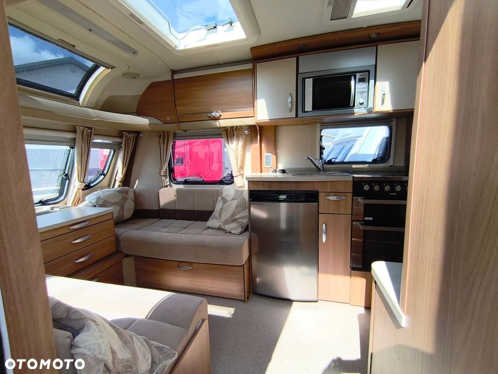 SWIFT CONQUEROR 565 - 14