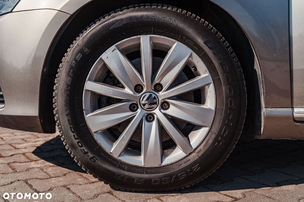 Volkswagen Passat 2.0 TDI Comfortline - 6