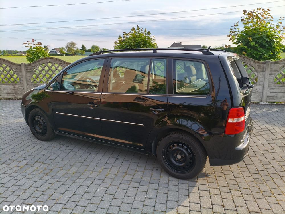 Volkswagen Touran 2.0 TDI Trendline - 4