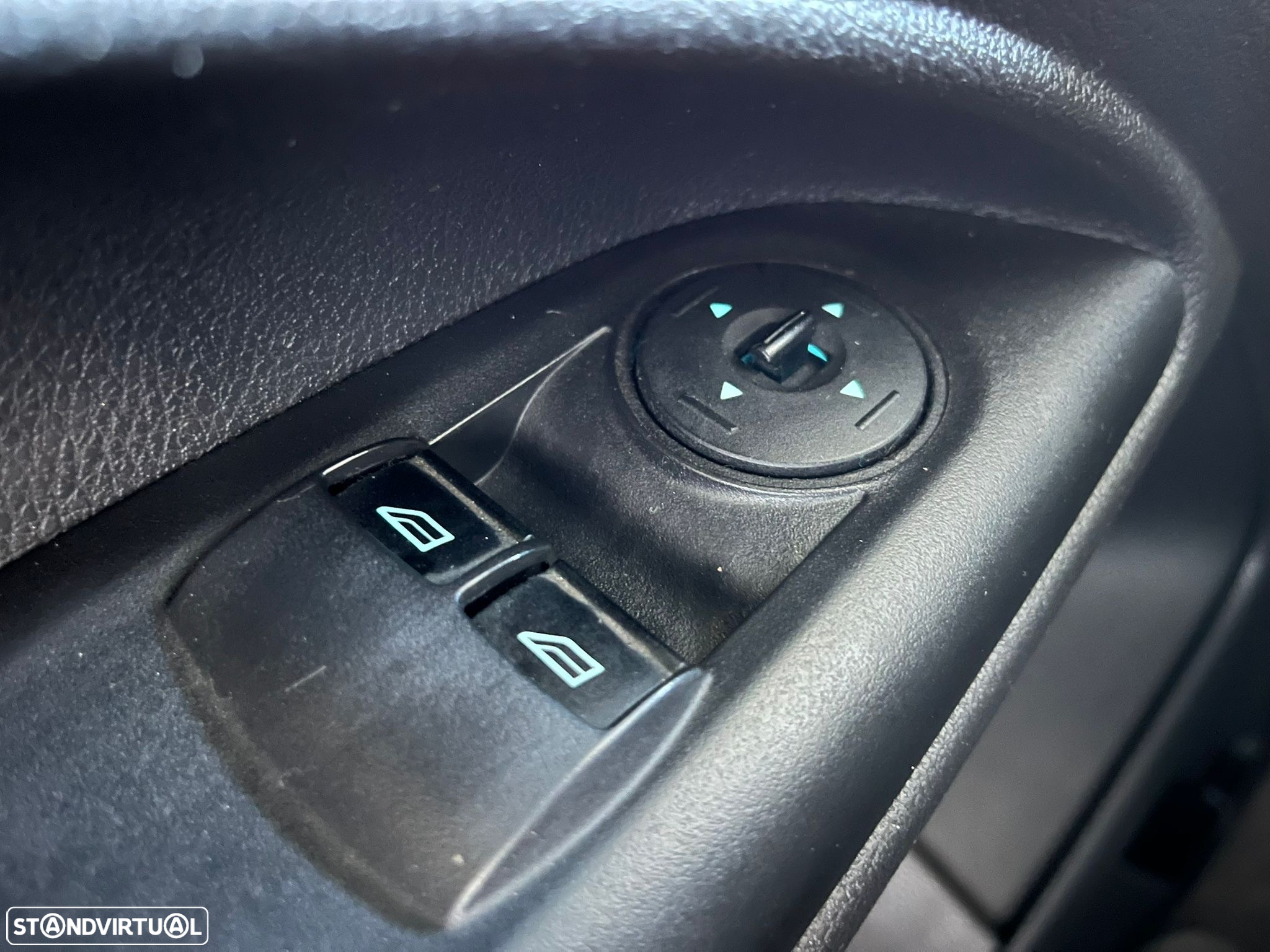 Ford Connect 1.6 TDCI 3 LUGARES - 16