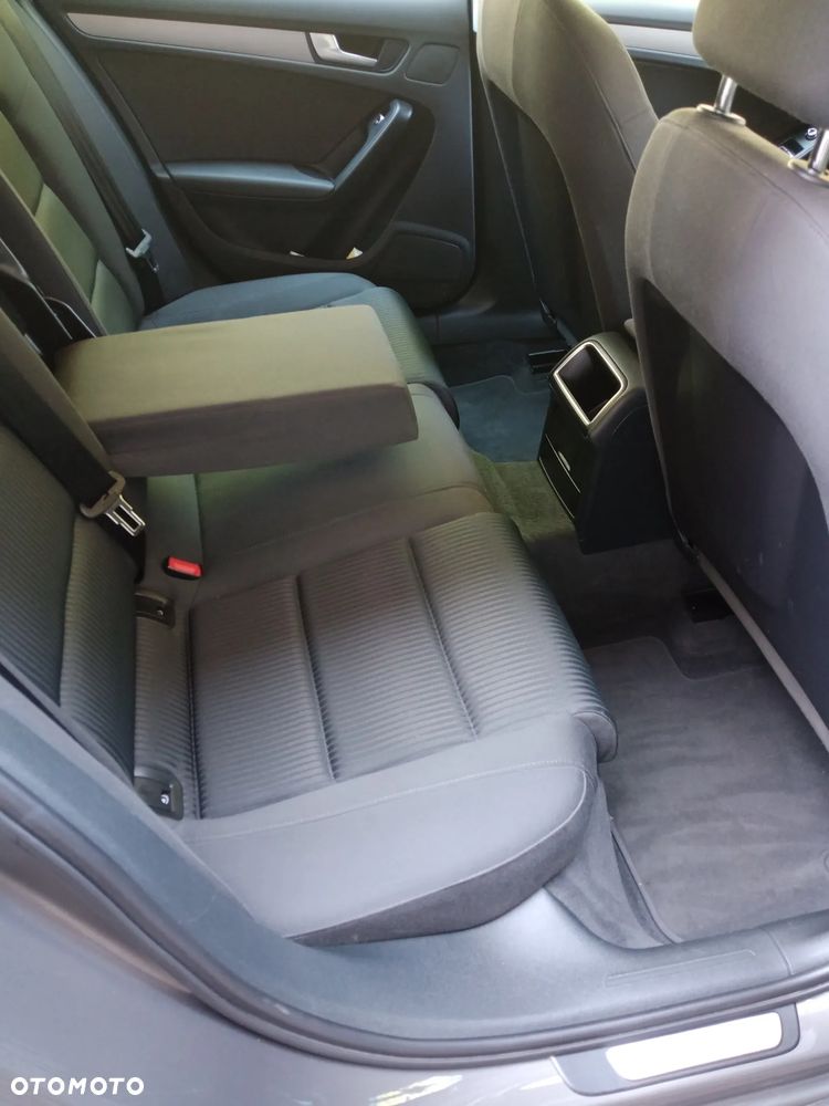 Audi A4 Avant 2.0 TDI ultra - 14