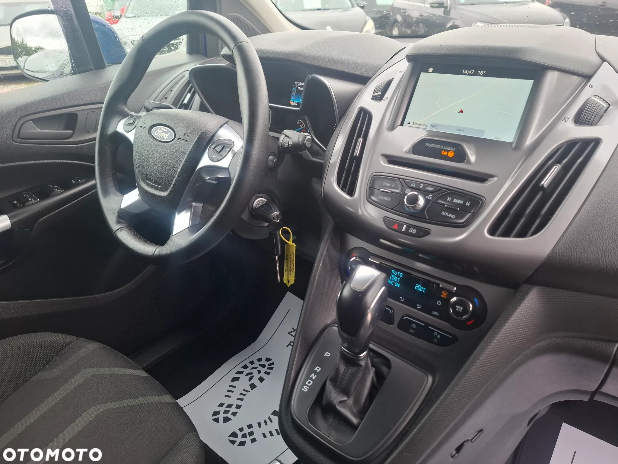 Ford Tourneo Connect Grand - 30