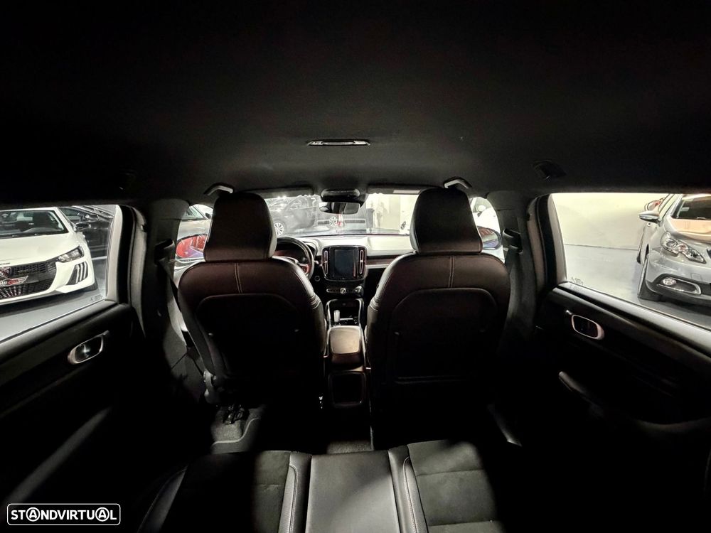 Volvo XC 40 2.0 D3 R-Design Geartronic - 52