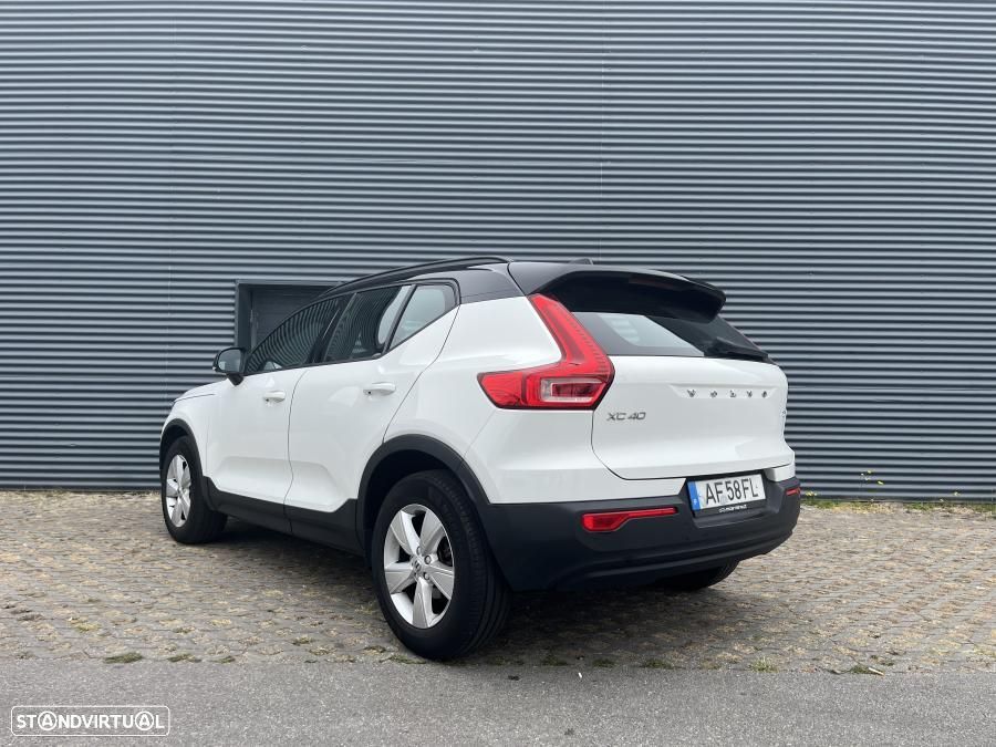 Volvo XC 40 1.5 T2 Momentum Geartronic - 31