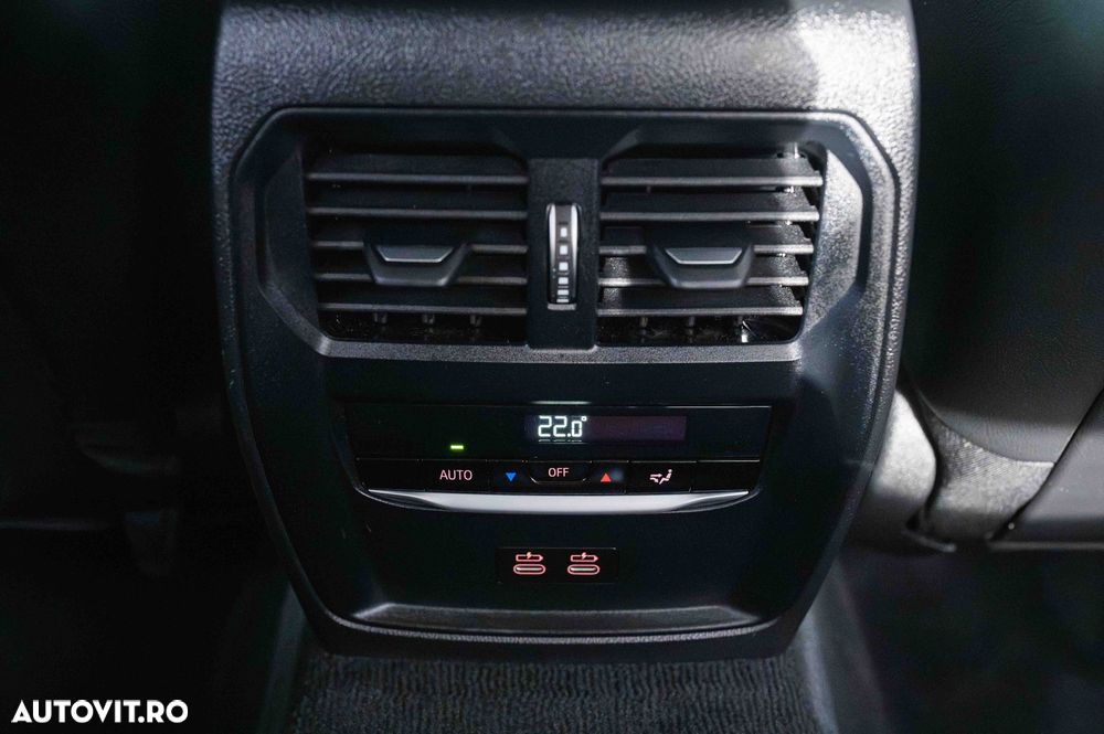 BMW Seria 3 320d Aut. - 34