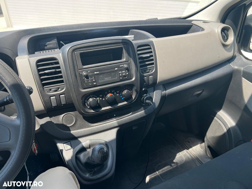 Renault Trafic - 14